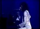 Видеоклип Queen White Queen (As It Began) (Live At Hammersmith Odeon, December 1975)