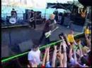 клип Green Day - 2,000 Light Years Away (live), смотреть бесплатно